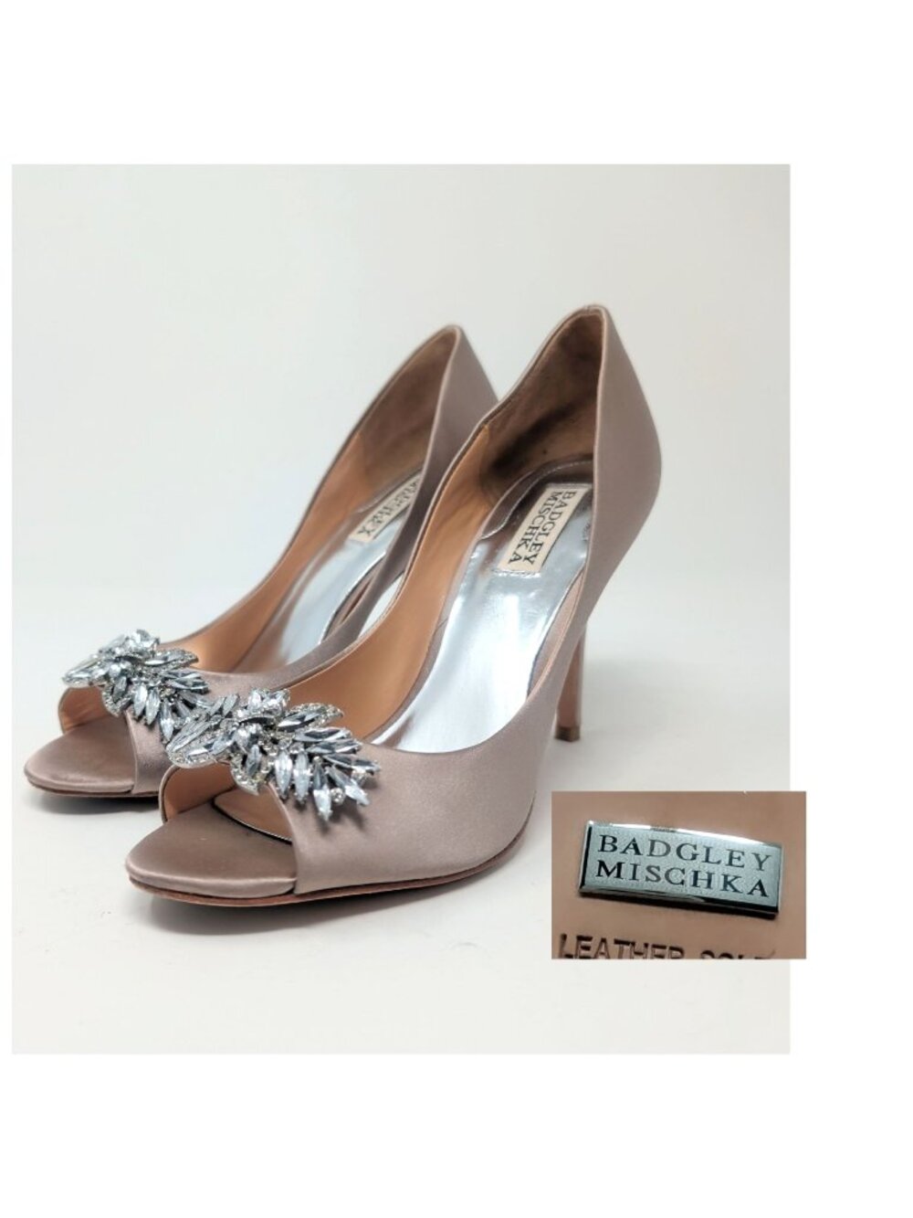 Badgley Mischka Champagne Heels 8.5 Open Toe Satin Crystal